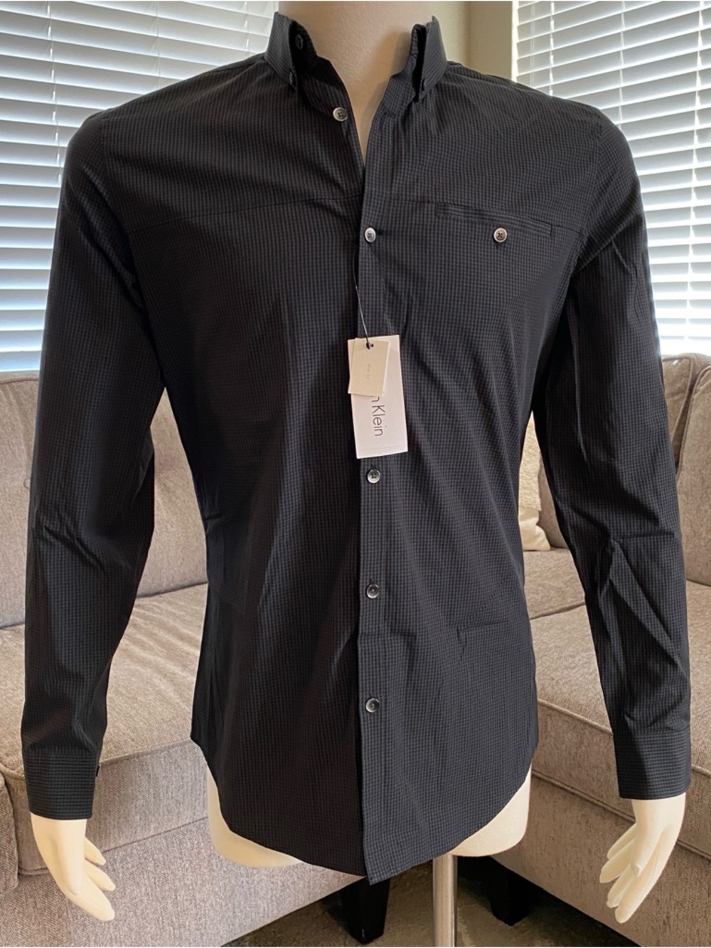 Calvin Klein Slim Fit Black With Grey Gray Checker Pattern NWT Men’s Size Medium